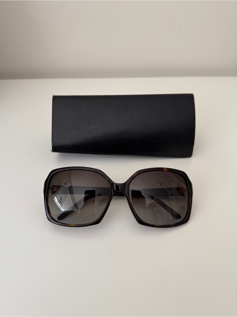 Fendi Tortoiseshell Sunglasses - Brown Gradient FS5627R Authentic